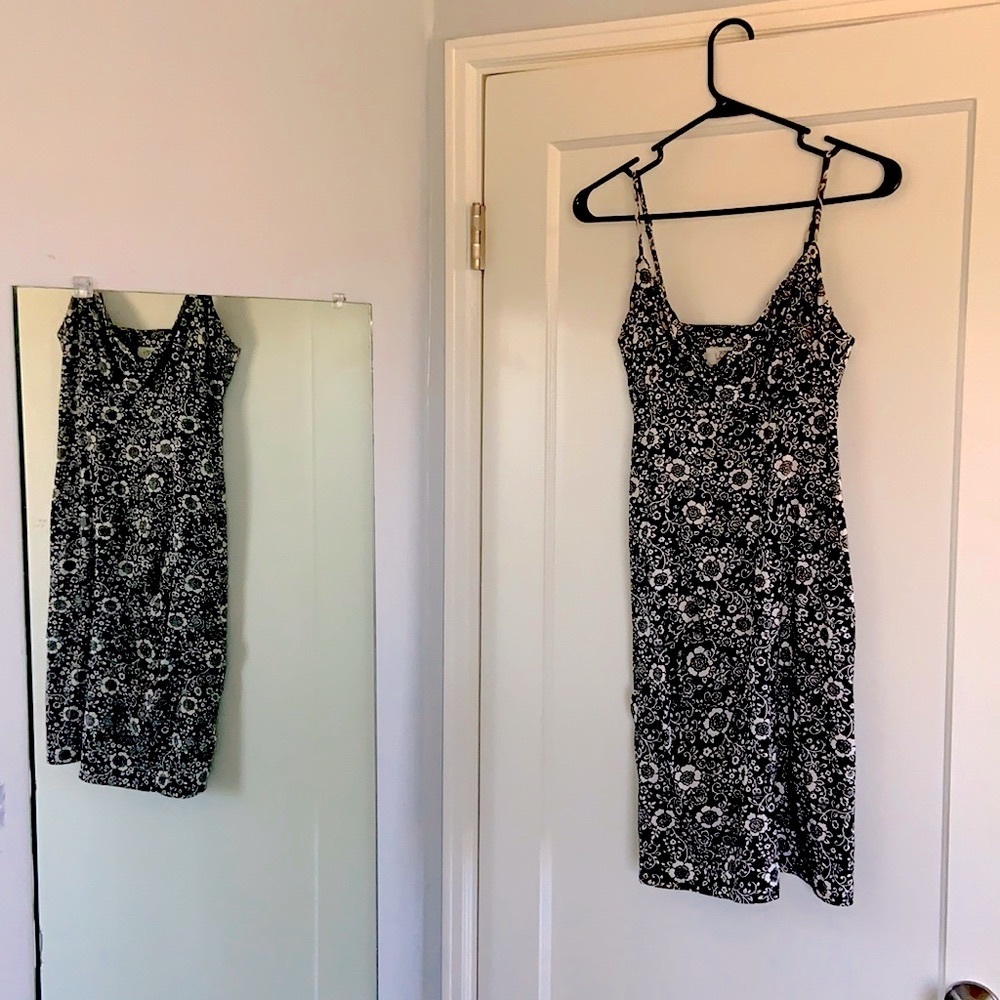 Ann Taylor Loft Black & White floral summer dress spaghetti strap XSP XS Petite
